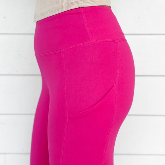 NEW Rae Mode Capri Leggings size medium - pink - Picture 2 of 4